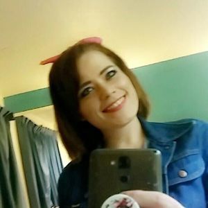 Meet your Posher, Kelli